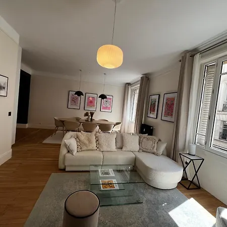 3 Pieces Calme - Bourse, Centre Apartment